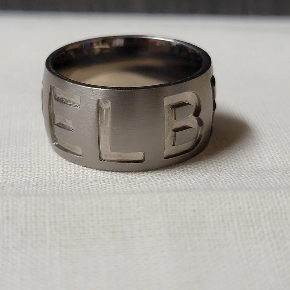 Titanium Unisex Wedding Engagement Band  Wide band RGEDELBE Script Size 6